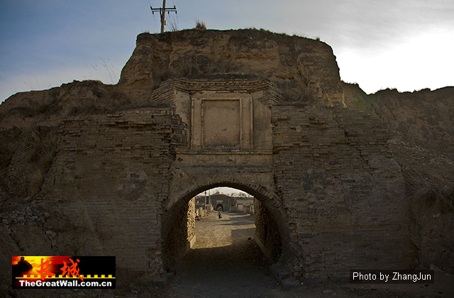 Scene through The North Gate of Shahukou 